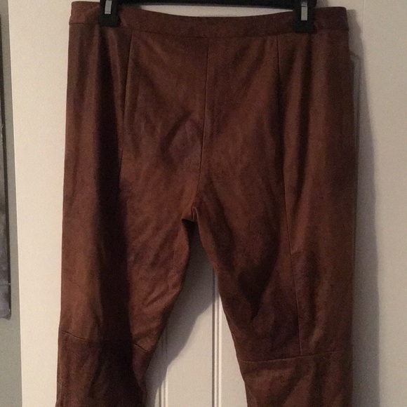PANTS - Picture 5 of 7